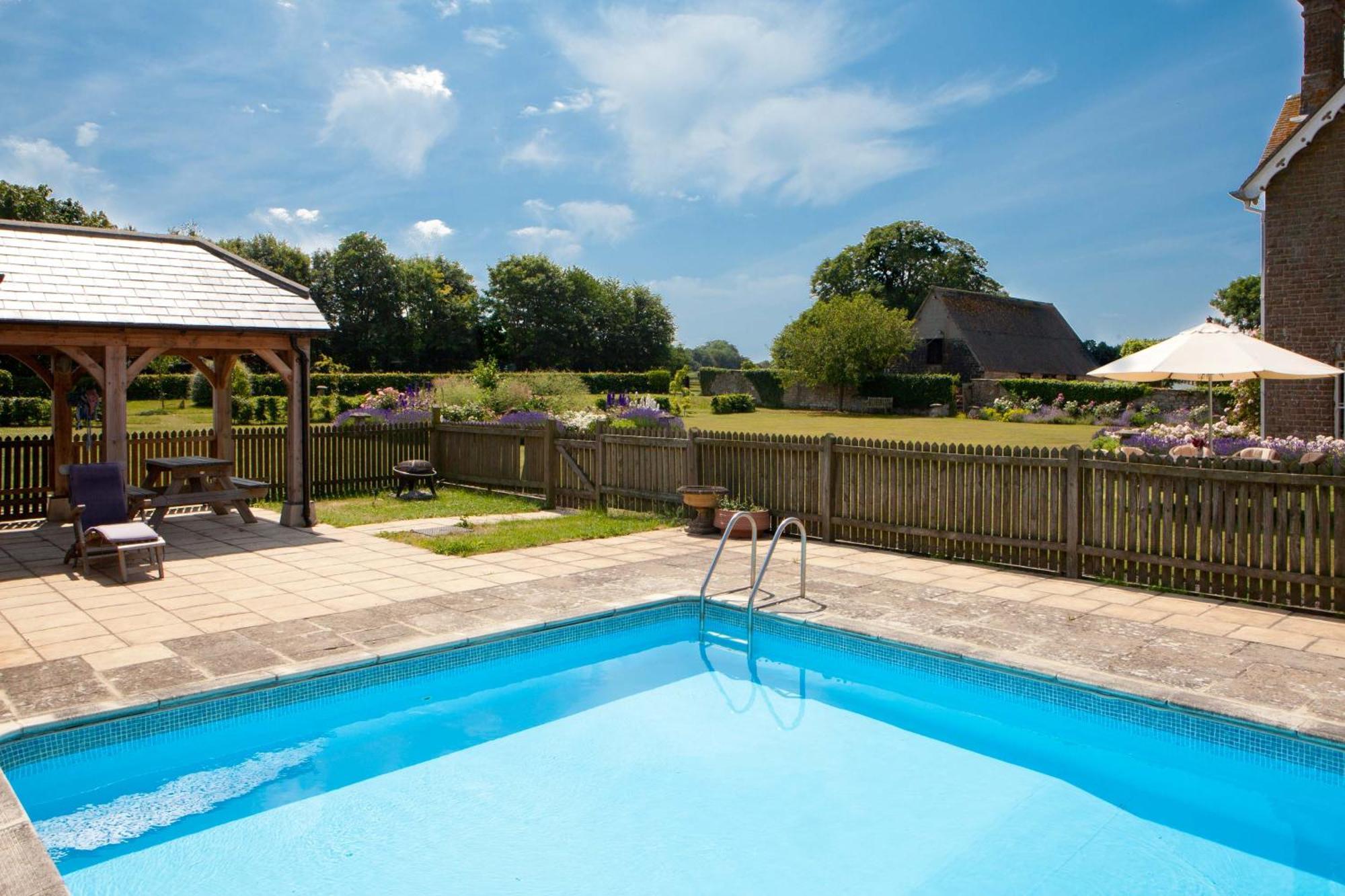 Overtown Manor Bed And Breakfast Swindon Esterno foto