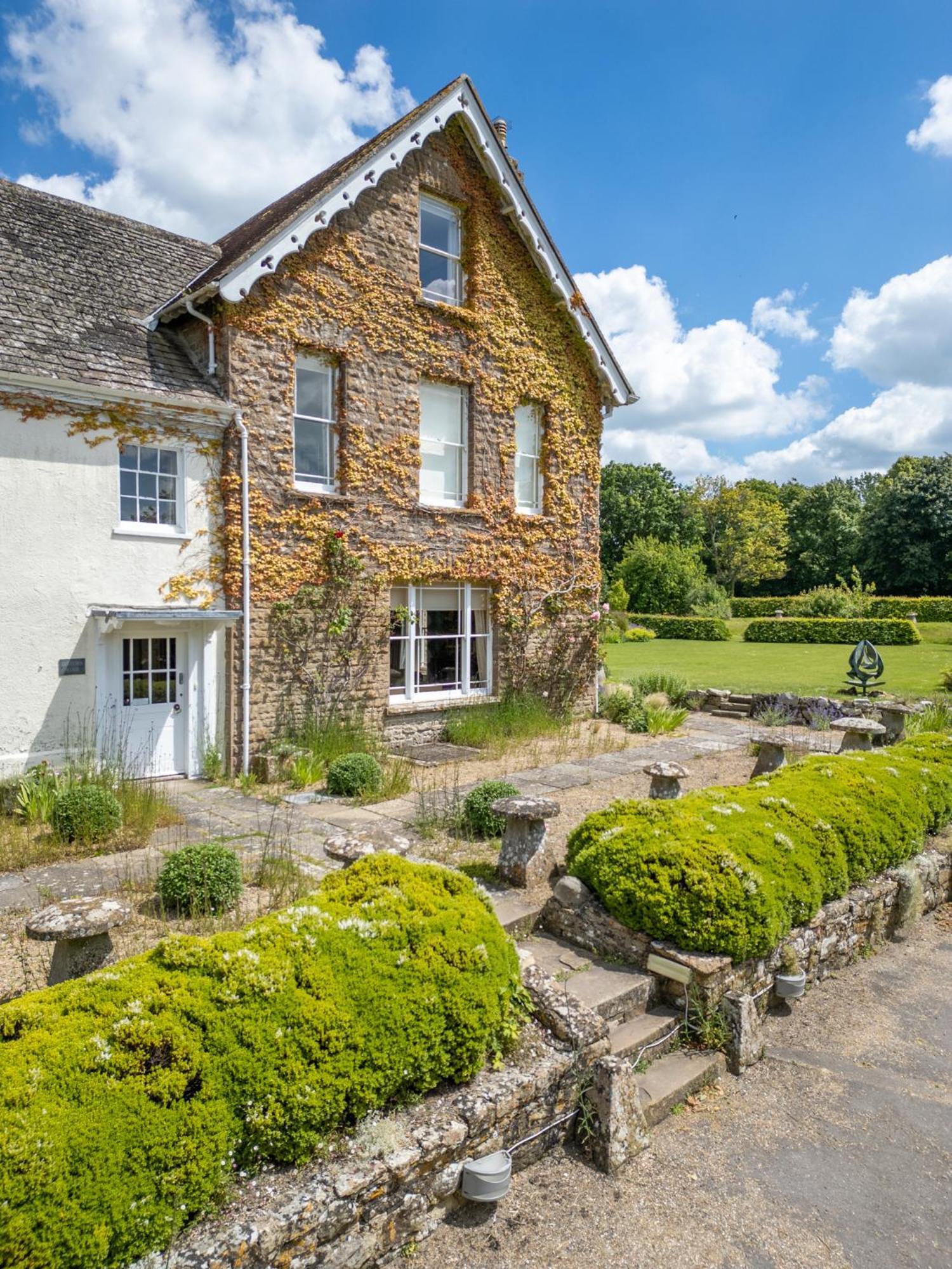Overtown Manor Bed And Breakfast Swindon Esterno foto