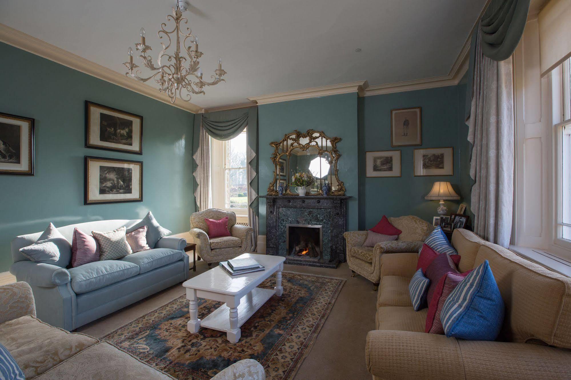 Overtown Manor Bed And Breakfast Swindon Esterno foto